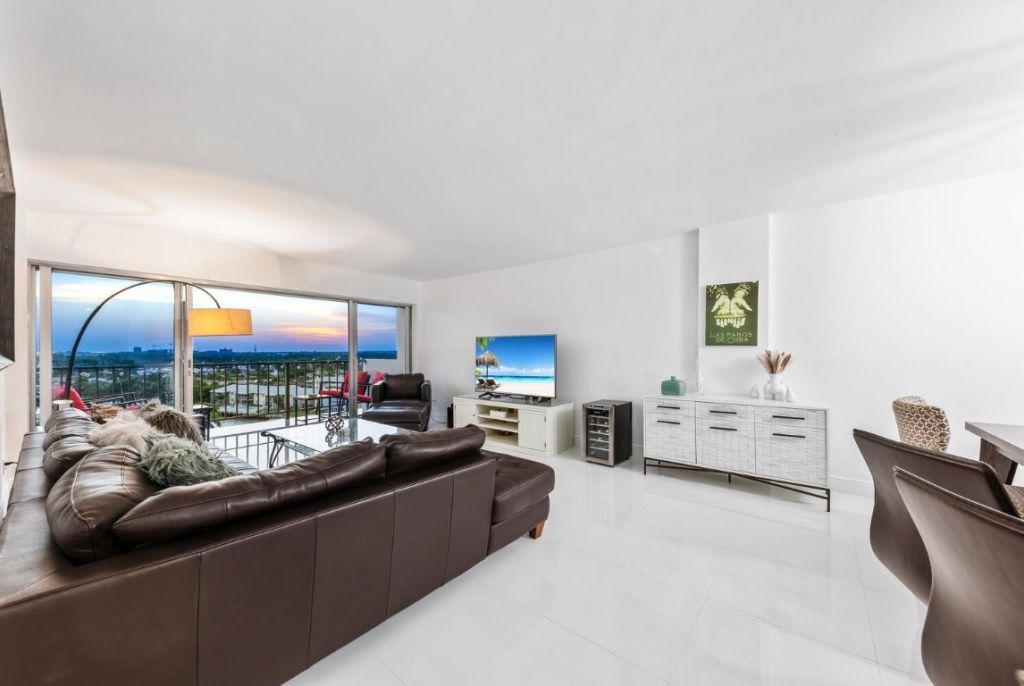 801 S Federal Highway, Unit 906, Pompano Beach, FL 33062 Photo