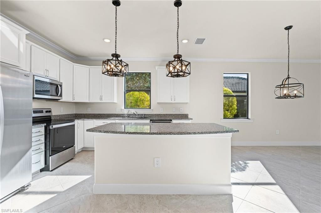 3421 Hampton Blvd, Alva, FL 33920 Photo