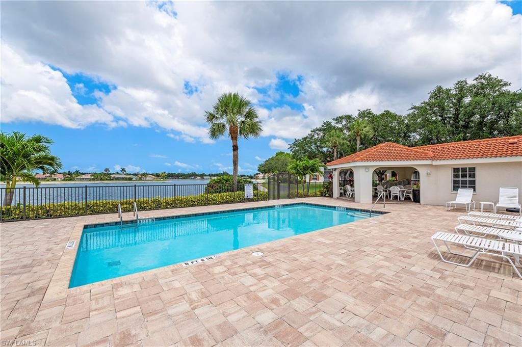 529 Mardel Dr, Unit 304, Naples, FL 34104 Photo