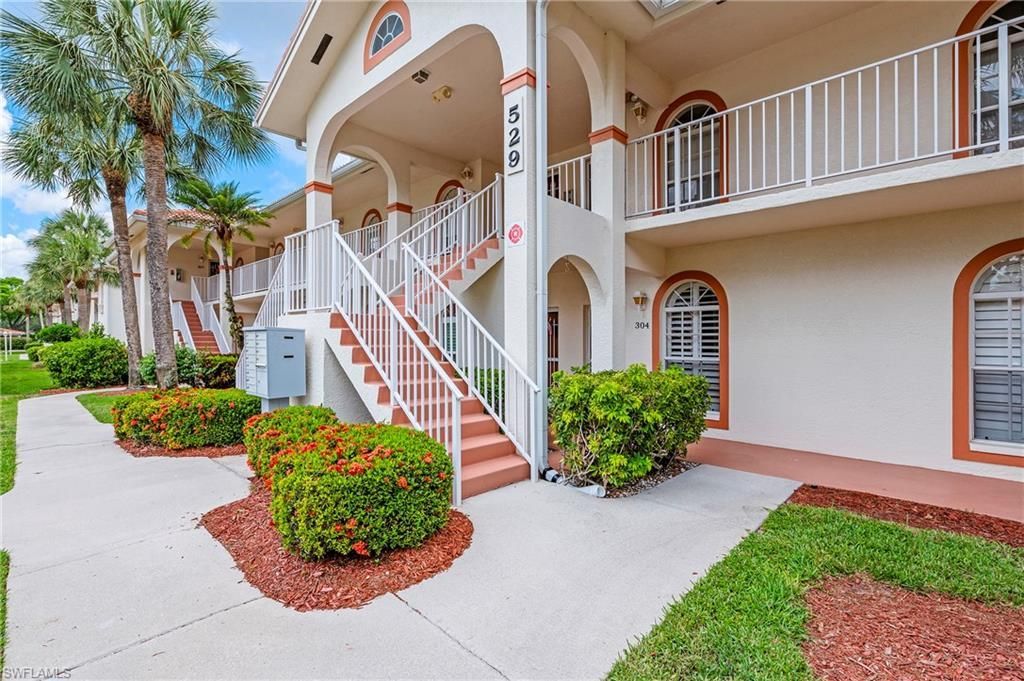 529 Mardel Dr, Unit 304, Naples, FL 34104 Photo