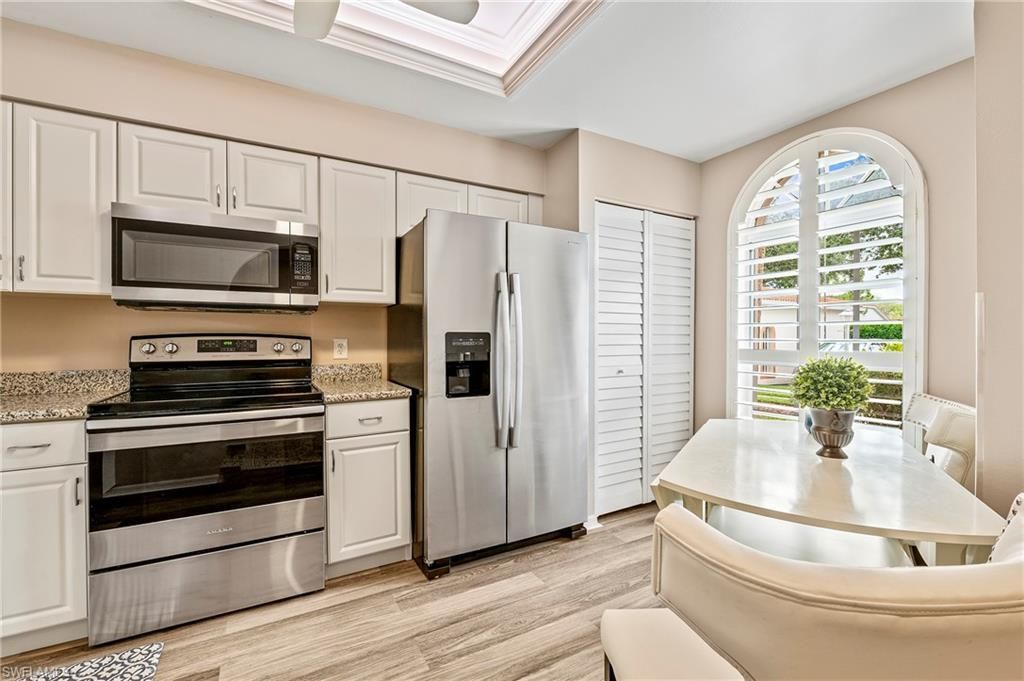 529 Mardel Dr, Unit 304, Naples, FL 34104 Photo