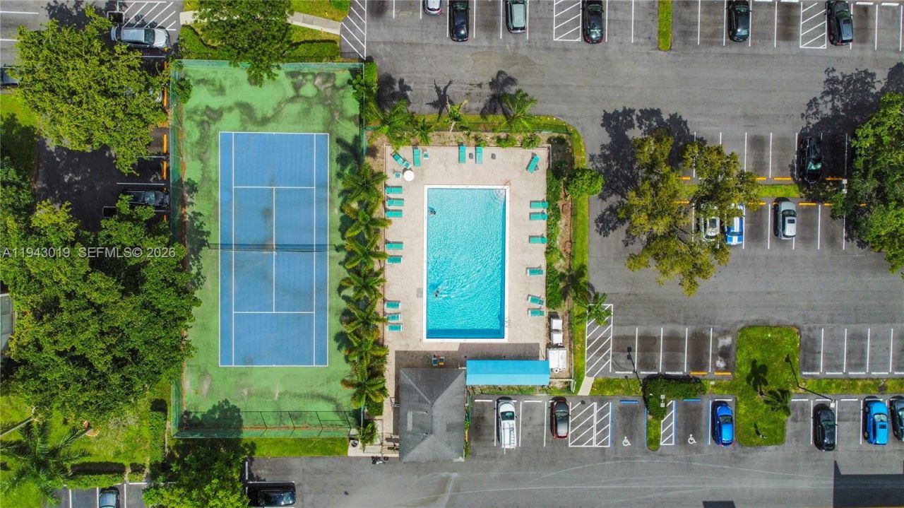 6190 Woodlands Blvd, Unit 312, Tamarac, FL 33319 Photo