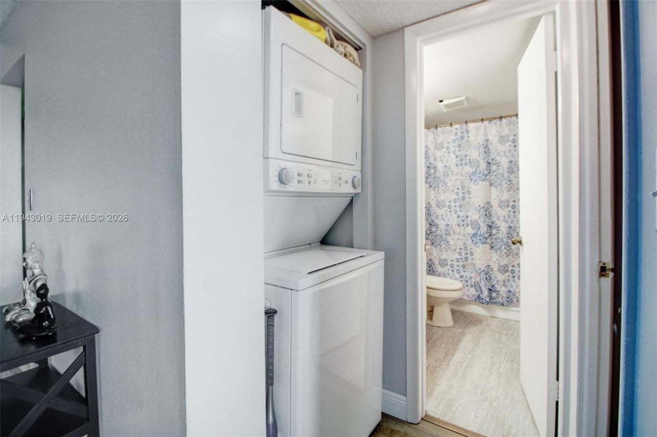 6190 Woodlands Blvd, Unit 312, Tamarac, FL 33319 Photo