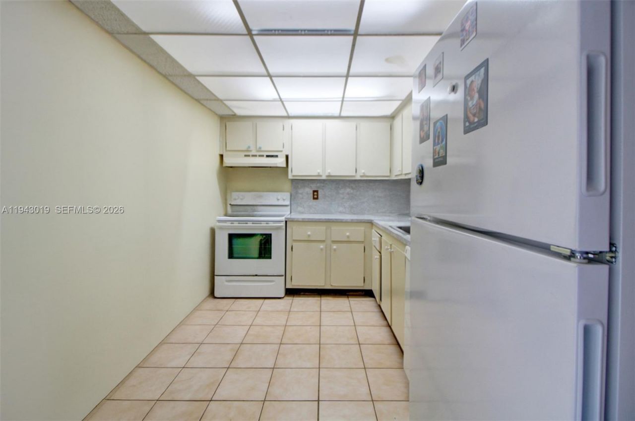 6190 Woodlands Blvd, Unit 312, Tamarac, FL 33319 Photo