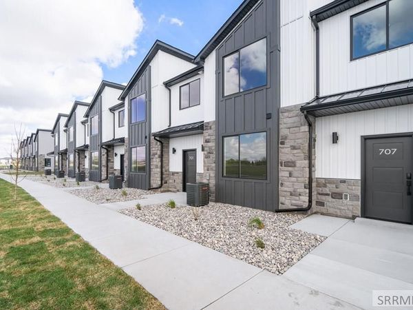 731 Curlew Drive, AMMON, ID 83406