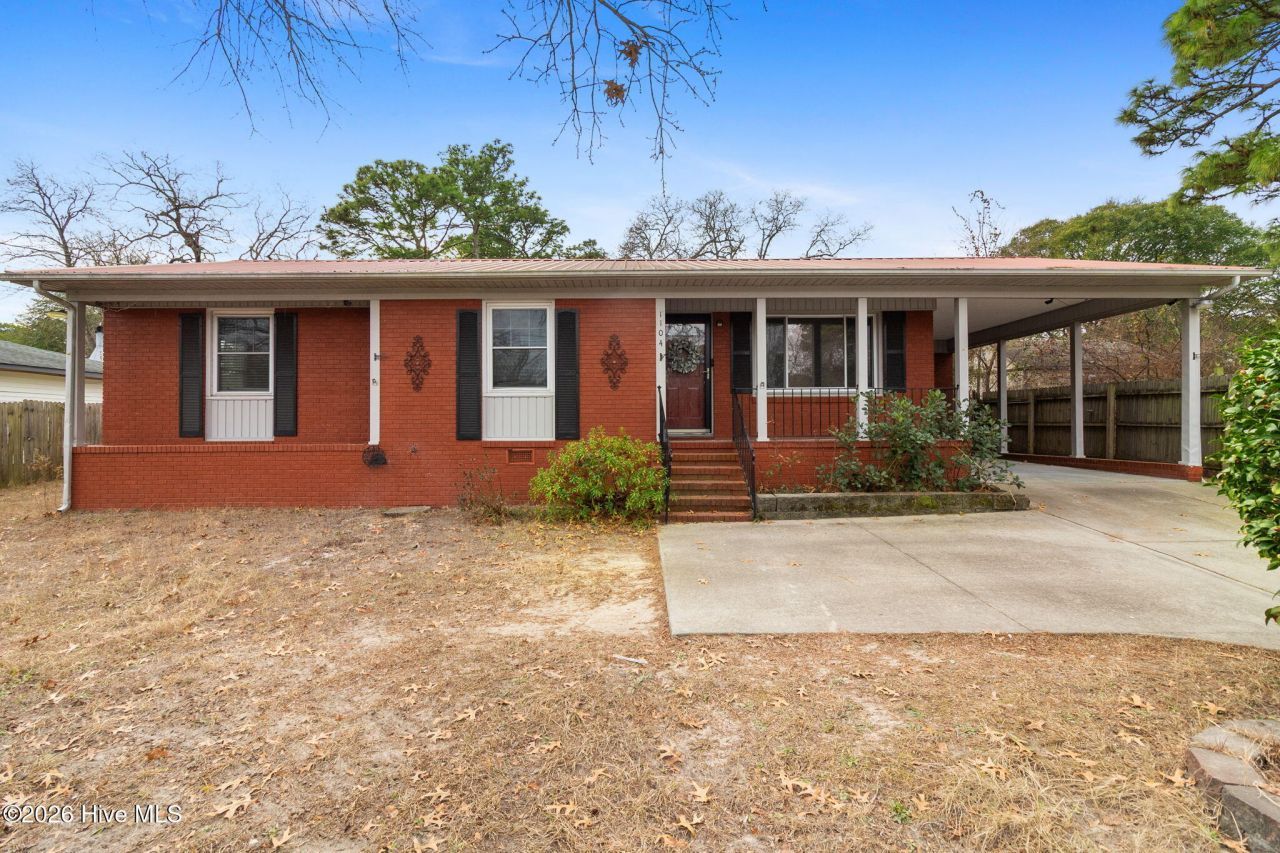 1104 Odom Drive, Fayetteville, NC 28304 Main Photo