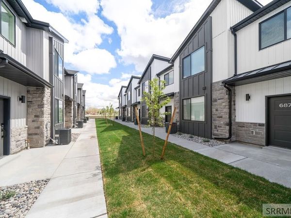 743 Curlew Drive, AMMON, ID 83406