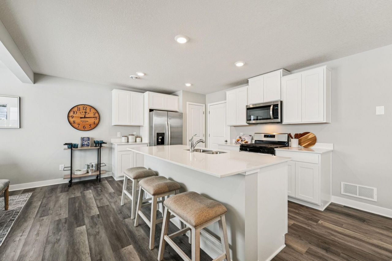 960 Stone Creek Drive, Jordan, MN 55352 Main Photo