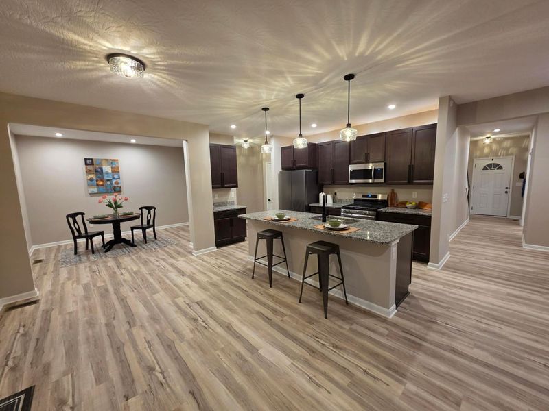 4878 Amber Crossing Drive, Columbus, OH 43232 Photo 6