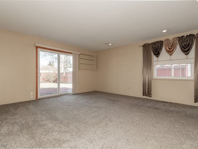 7641 Fern Drive, Mentor on the Lake, OH 44060 Photo 5