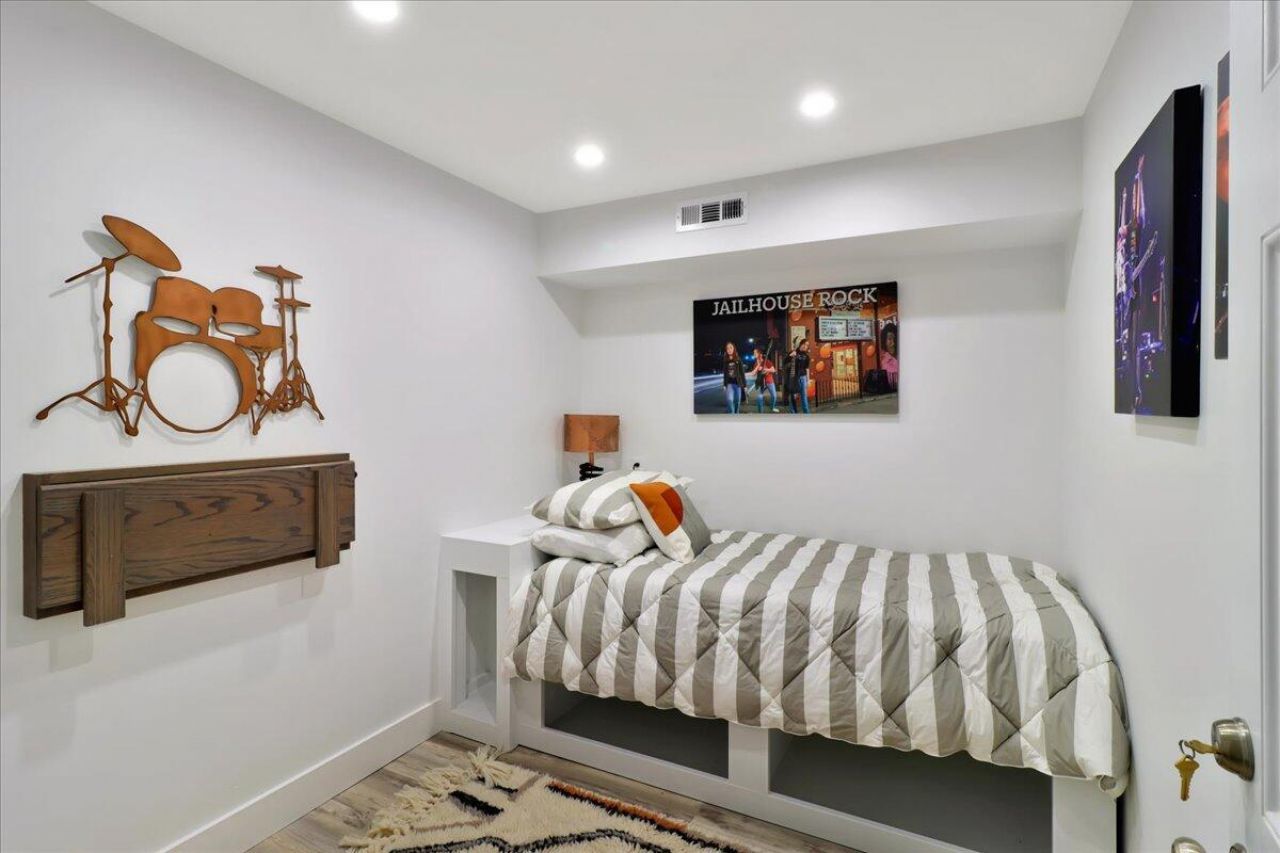 57 Beach Club Villas Photo 35