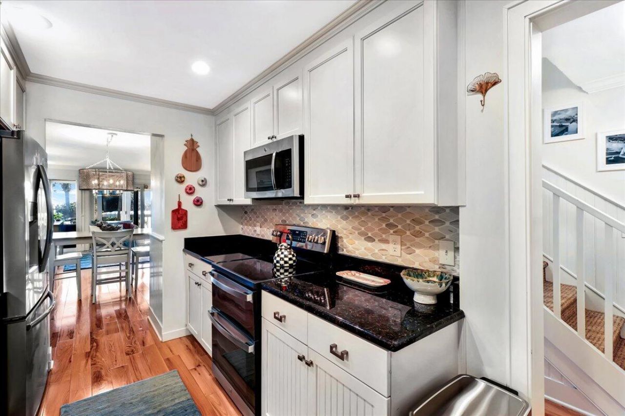 57 Beach Club Villas Photo 9