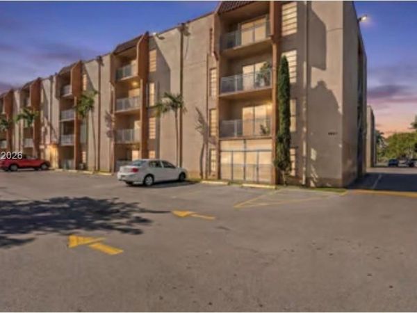 4841 NW 7th St , Unit 303-4, Miami, FL 33126