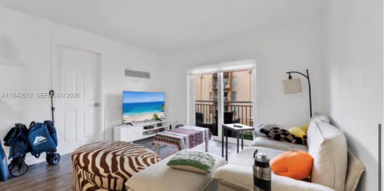 4841 NW 7th St , Unit 303-4, Miami, FL 33126 Photo