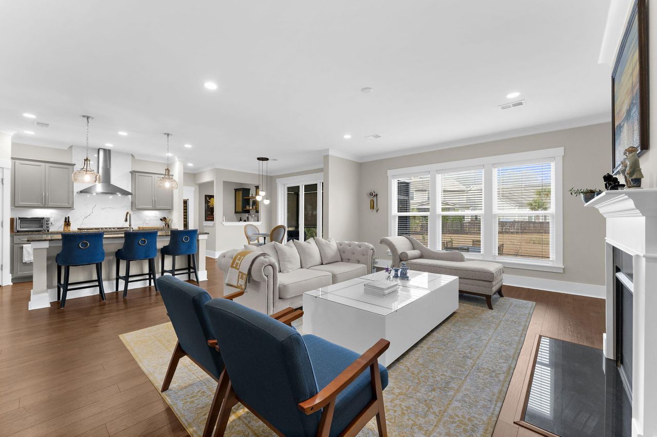 1912 Duford Road Photo 10