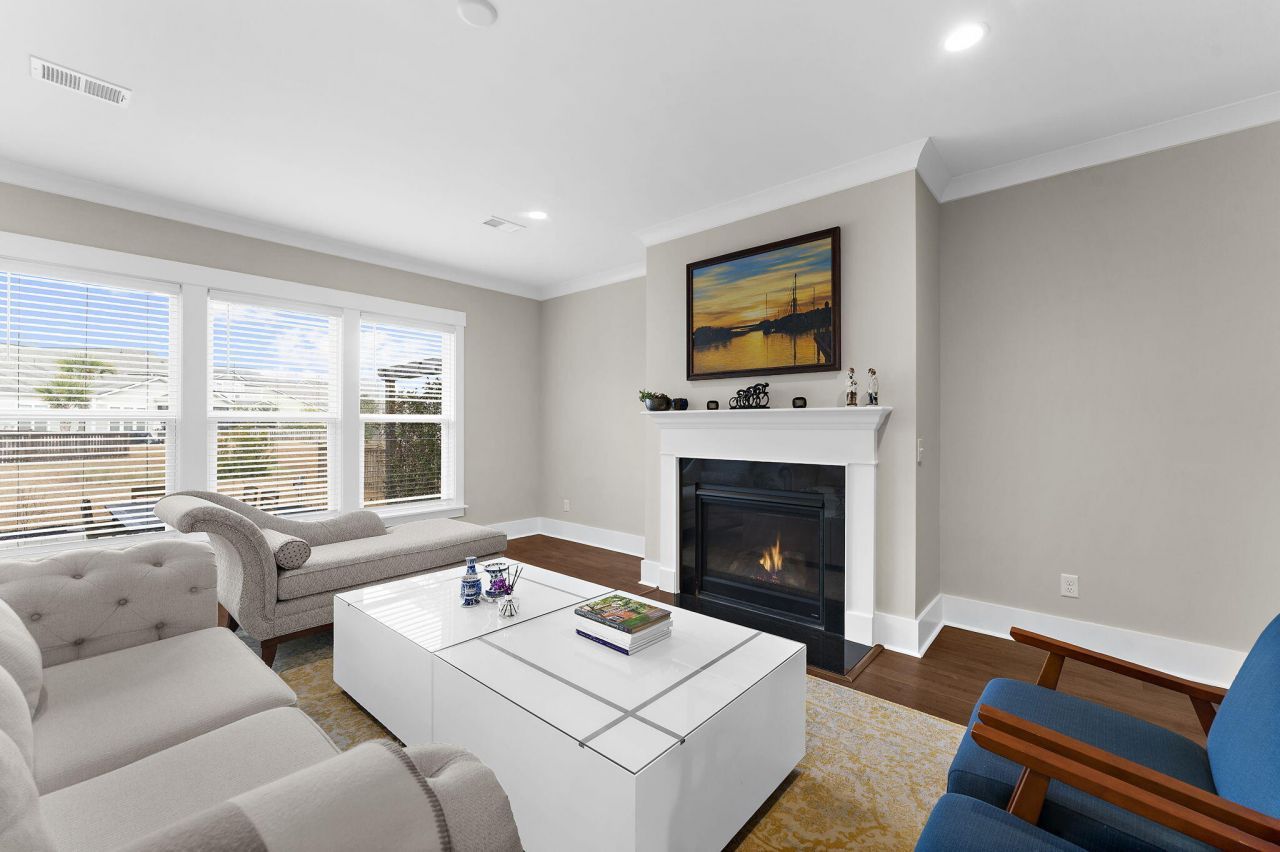 1912 Duford Road Photo 11