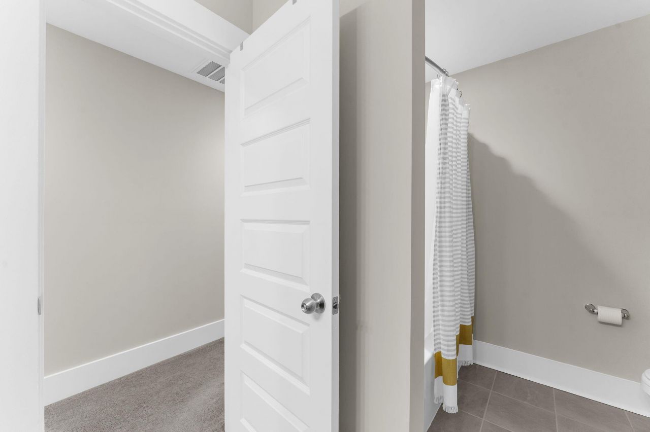 1912 Duford Road Photo 28