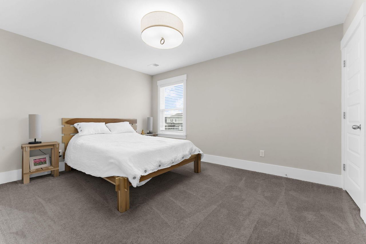 1912 Duford Road Photo 31