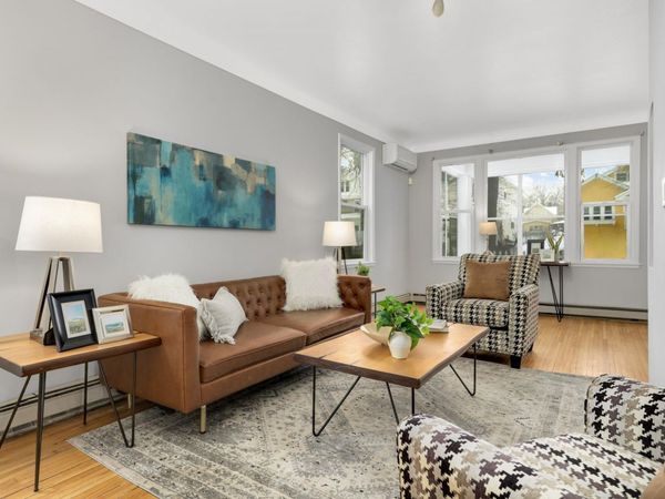 2518 Thomas Avenue N, Minneapolis, MN 55411