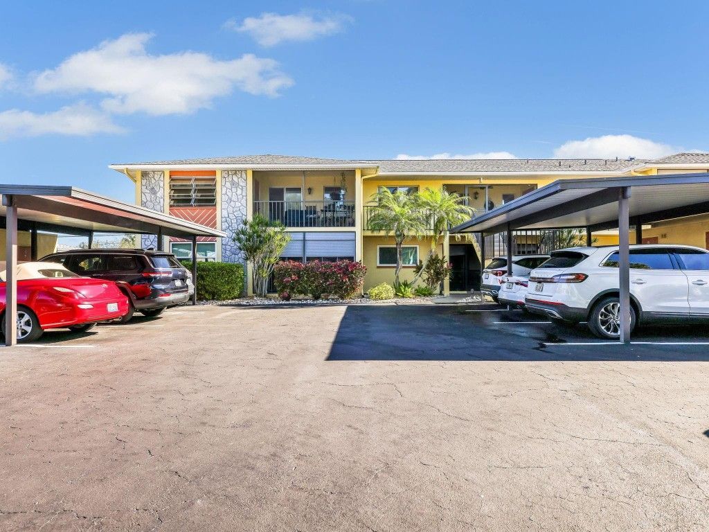 4021 SE 19th Avenue, Unit 201, Cape Coral, FL 33904 Photo