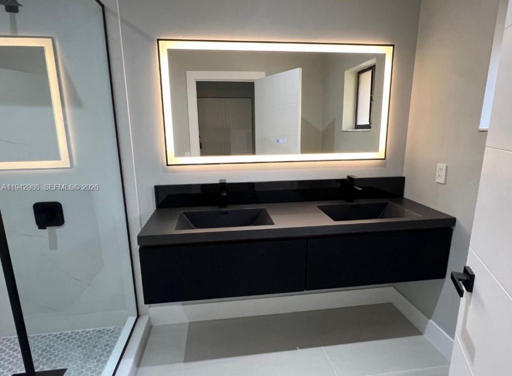 9853 Costa Del Sol Blvd, Unit 103-F, Doral, FL 33178 Photo