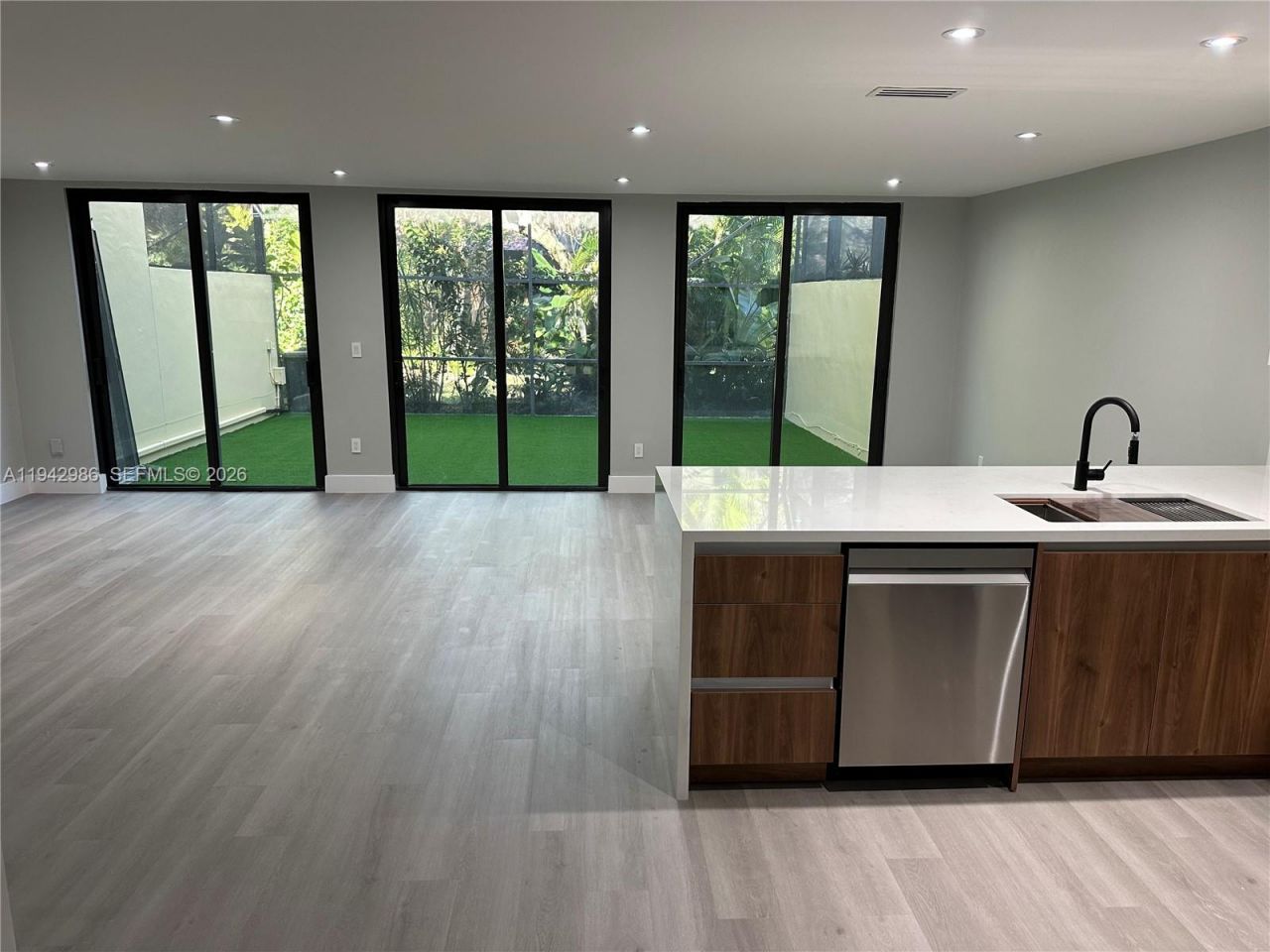 9853 Costa Del Sol Blvd, Unit 103-F, Doral, FL 33178 Photo