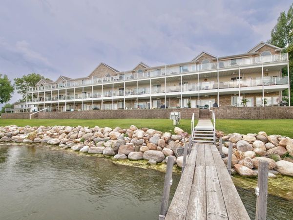 14 Iowa Street, Unit C2, Arnolds Park, IA 51331