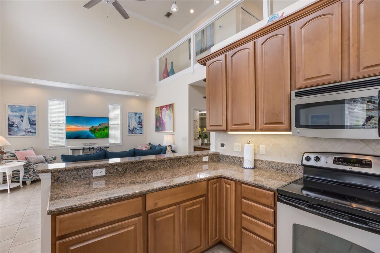 316 64th St, Holmes Beach, FL 34217 Photo