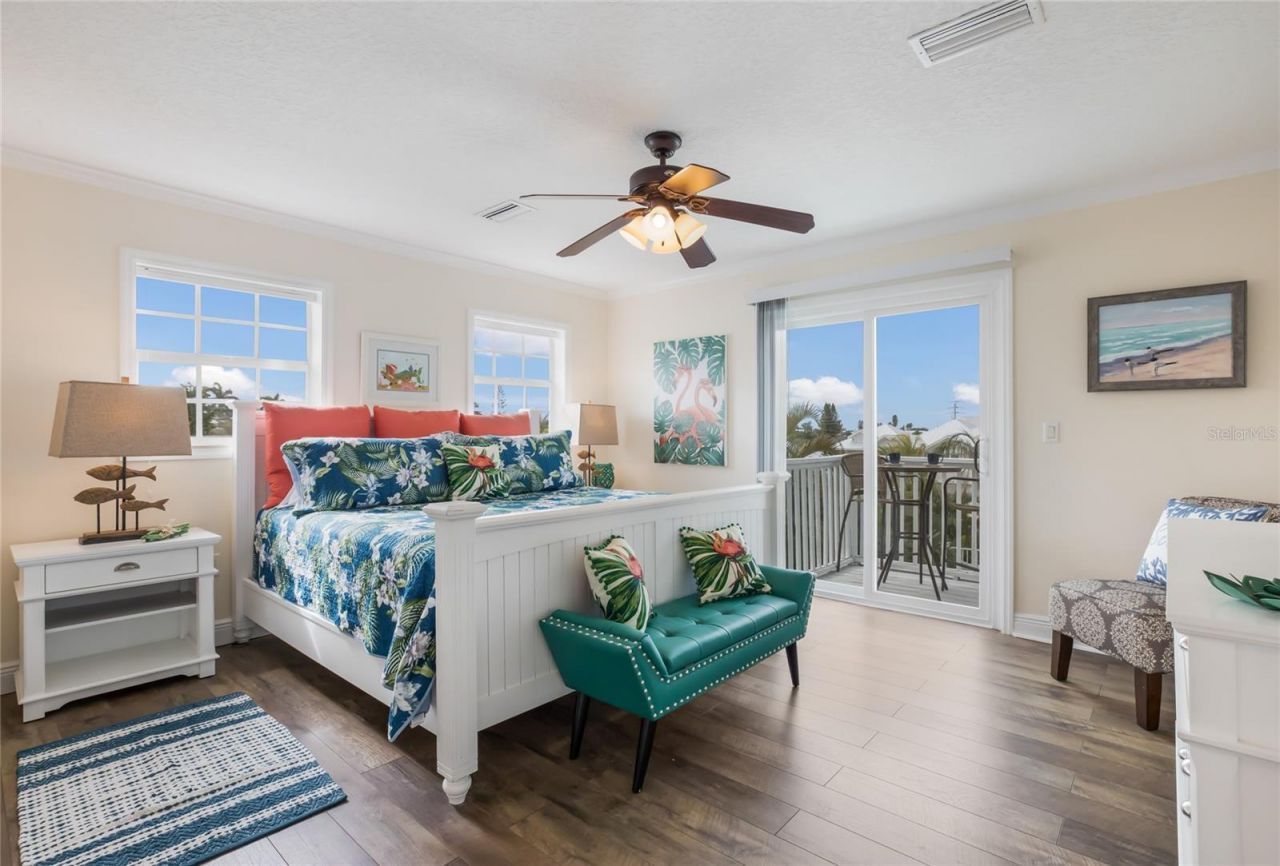 316 64th St, Holmes Beach, FL 34217 Photo