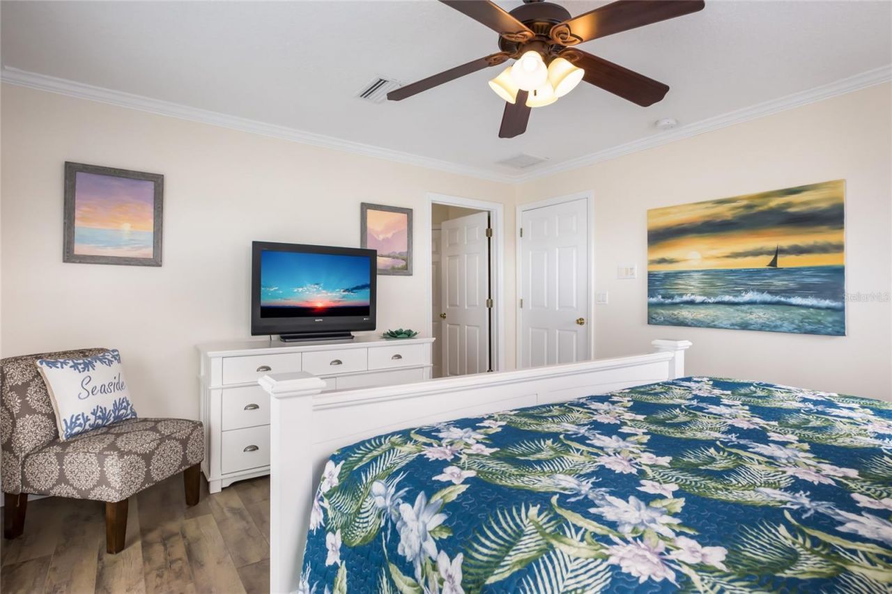 316 64th St, Holmes Beach, FL 34217 Photo