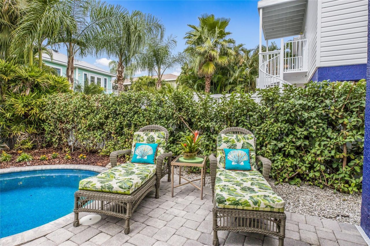 316 64th St, Holmes Beach, FL 34217 Photo