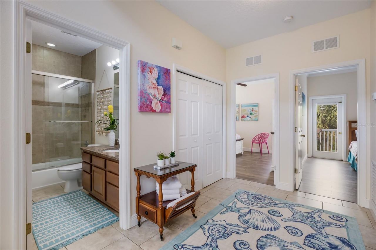 316 64th St, Holmes Beach, FL 34217 Photo