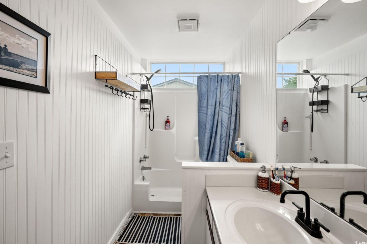 8862 Duck View Dr.  Photo 11