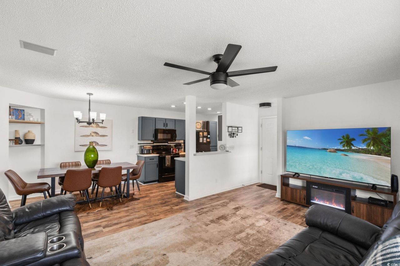 8862 Duck View Dr.  Photo 4