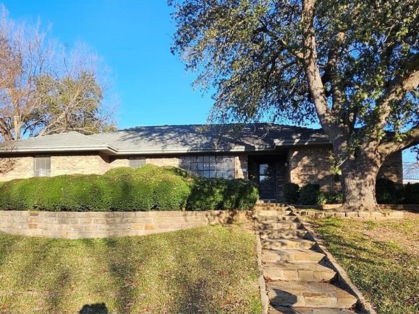 1817 Rhinevalley Drive, Arlington, TX 76012