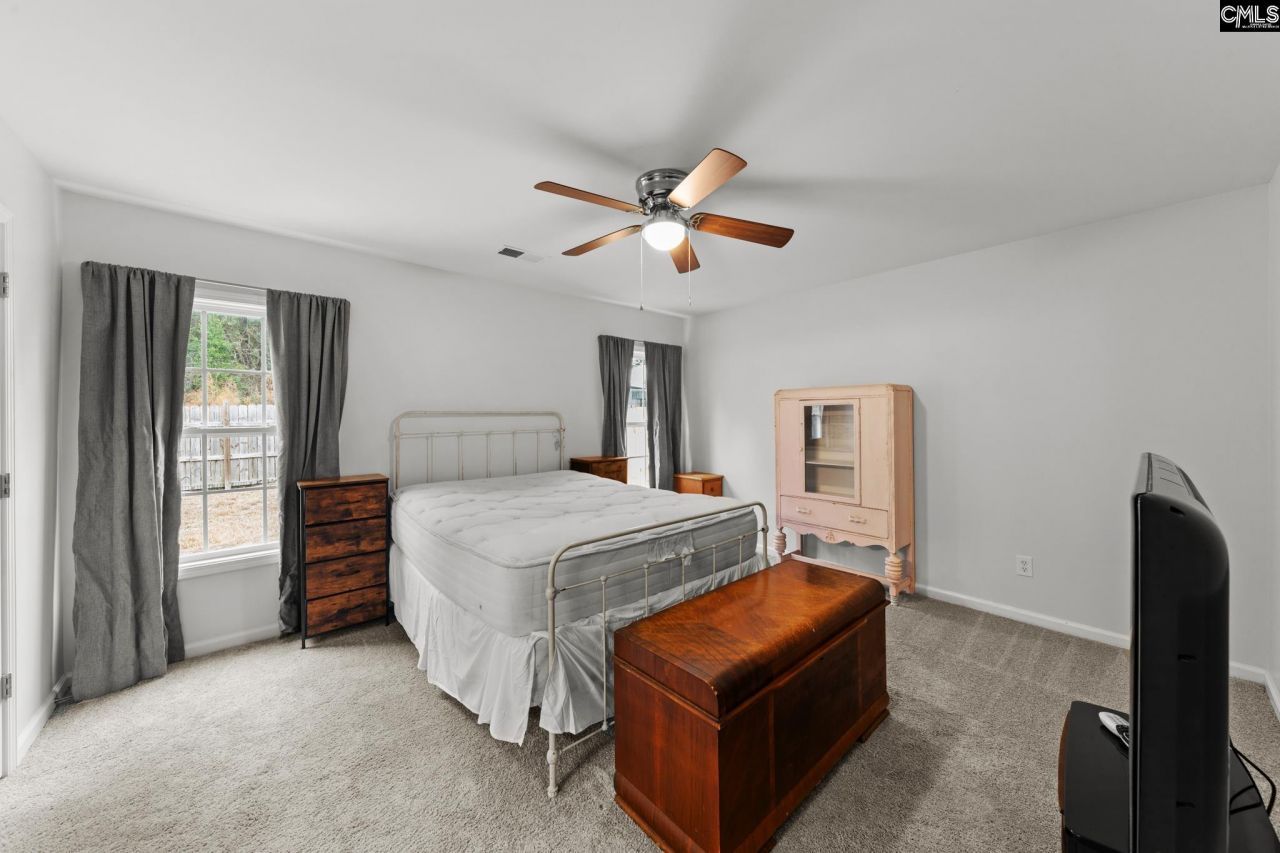 270 Gardenwalk Drive  Photo 11