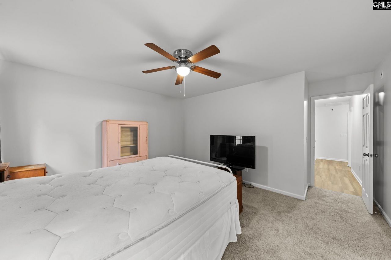 270 Gardenwalk Drive  Photo 13