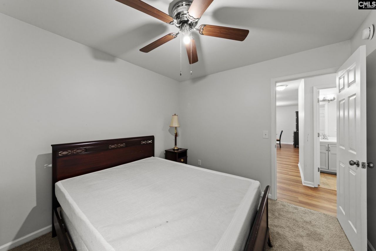 270 Gardenwalk Drive  Photo 17