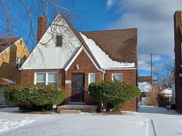 17330 Strathmoor Street, Detroit, MI 48235
