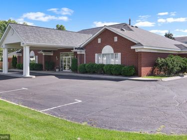 16394 Glory Lane, Eden Prairie, MN 55344