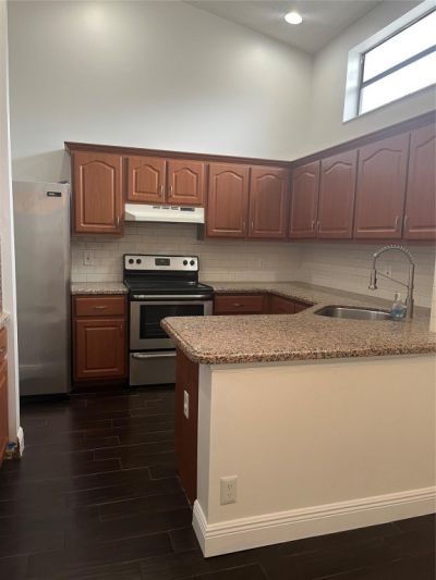 581 Lakeside Cir, Sunrise, FL 33326 Photo