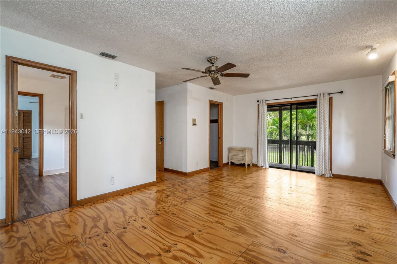 576 Marshall Rd, West Palm Beach, FL 33413 Photo