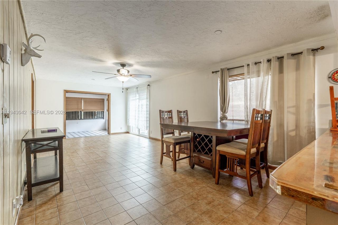 576 Marshall Rd, West Palm Beach, FL 33413 Photo