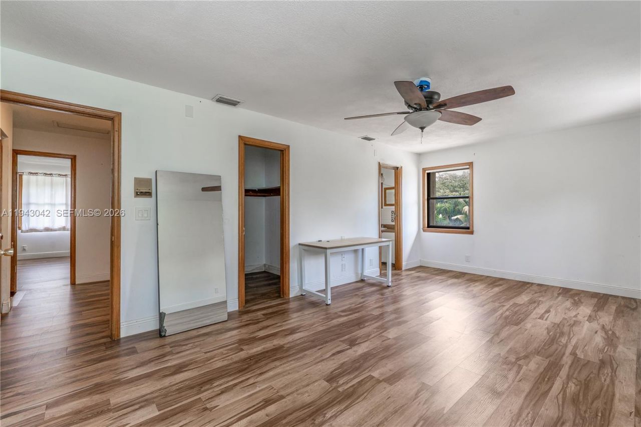 576 Marshall Rd, West Palm Beach, FL 33413 Photo