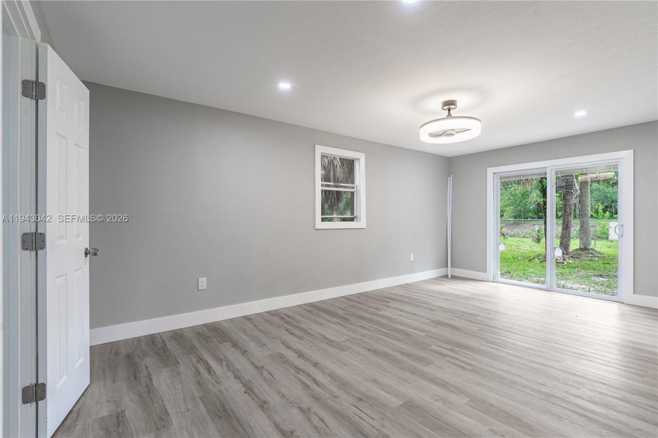 576 Marshall Rd, West Palm Beach, FL 33413 Photo