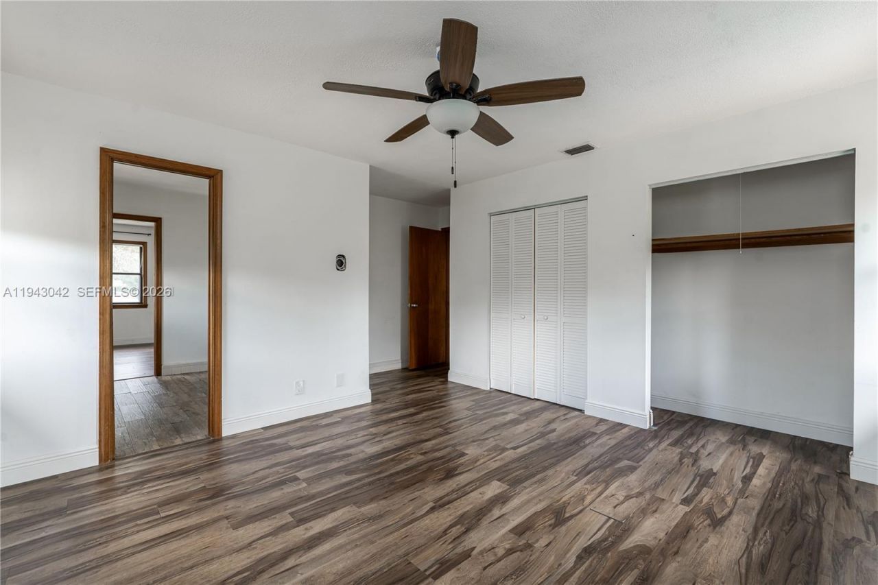 576 Marshall Rd, West Palm Beach, FL 33413 Photo