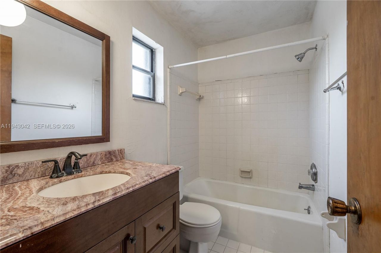 576 Marshall Rd, West Palm Beach, FL 33413 Photo