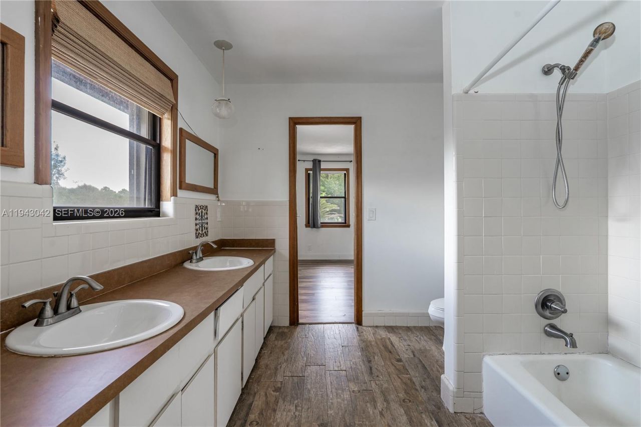 576 Marshall Rd, West Palm Beach, FL 33413 Photo