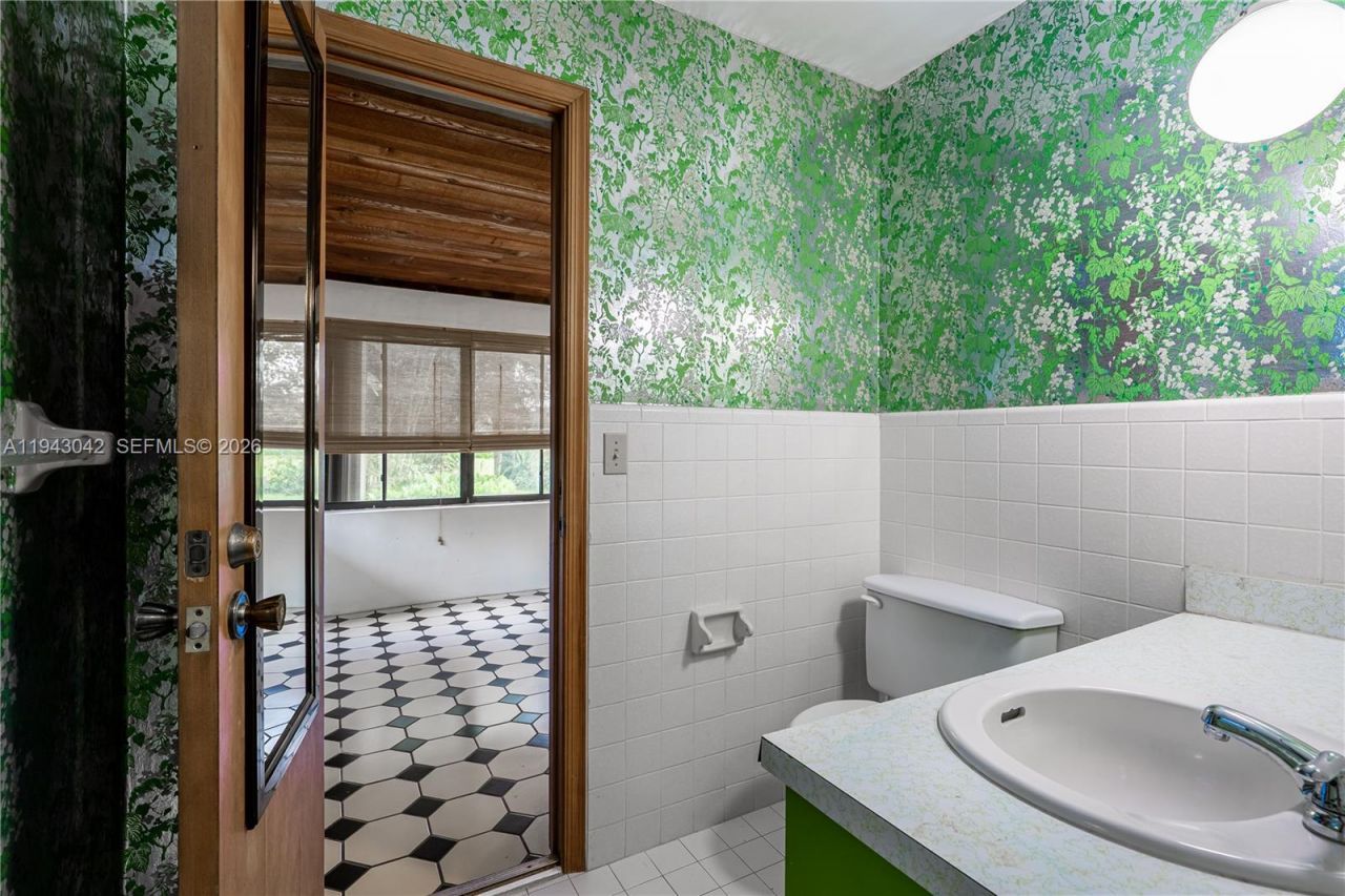 576 Marshall Rd, West Palm Beach, FL 33413 Photo