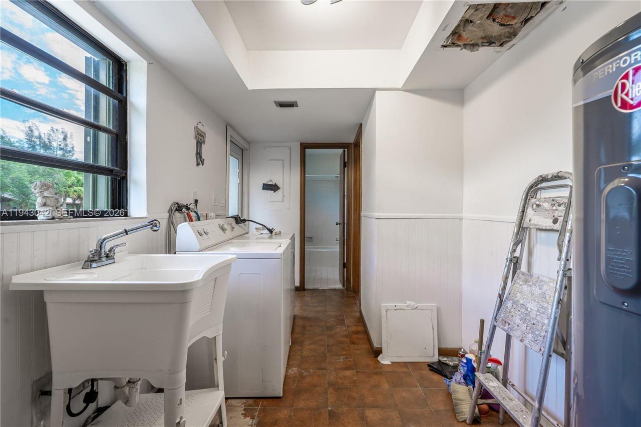 576 Marshall Rd, West Palm Beach, FL 33413 Photo